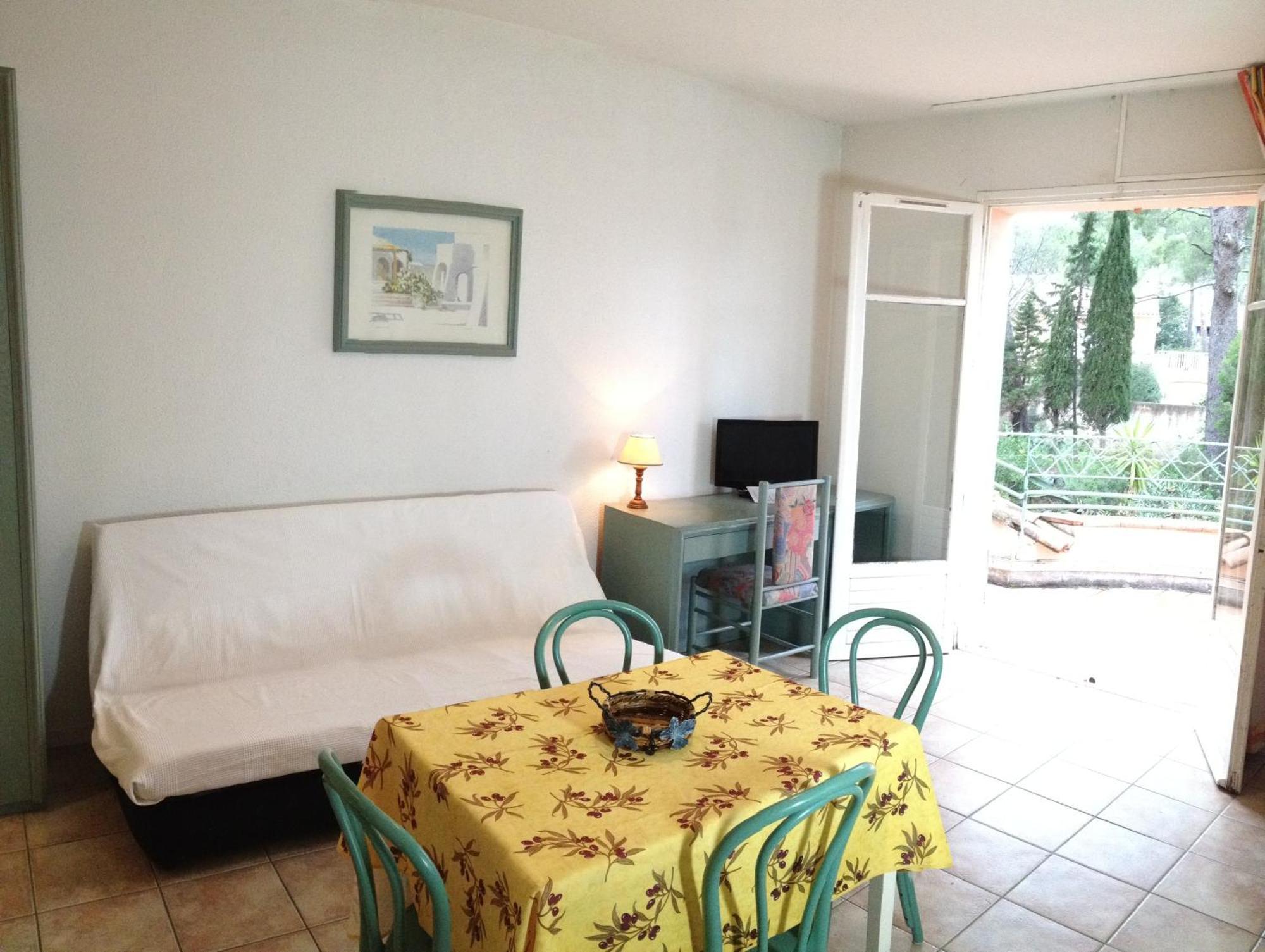 Hotel De La Mer La Croix-Valmer Bagian luar foto