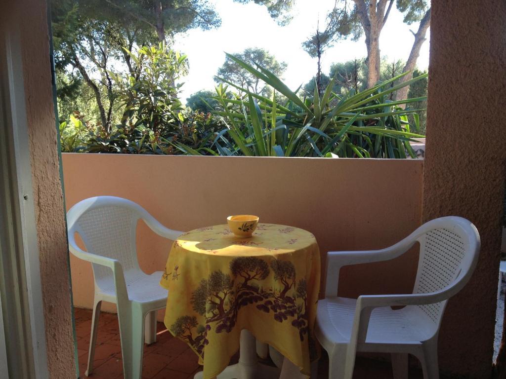 Hotel De La Mer La Croix-Valmer Bagian luar foto